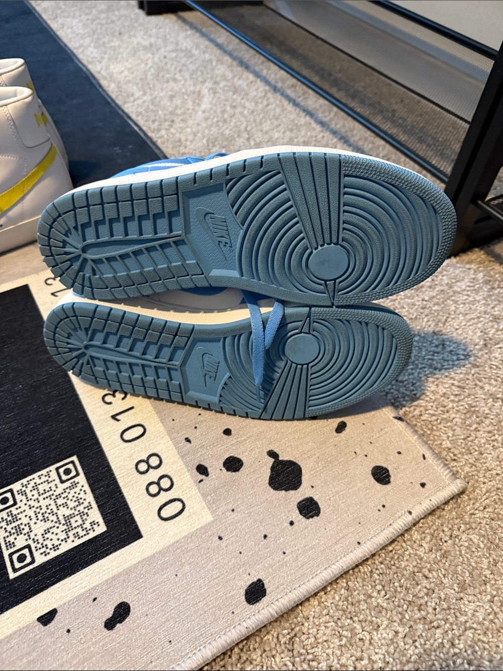 Jordan 1 Low SE UNC - Picture 6 of 7